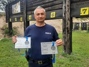 Policjant z Jawora znów stanął na podium w sportowych zawodach strzeleckich Long Range European Championships 2021