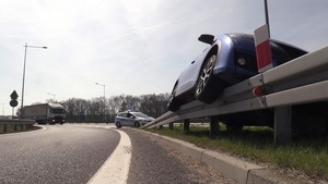 Kolejne groźne zdarzenie drogowe na A4. Policja apeluje do kierowców o ostrożność