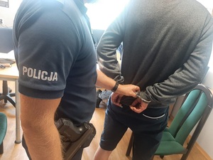 30-letni oszust w rękach jaworskich policjantów