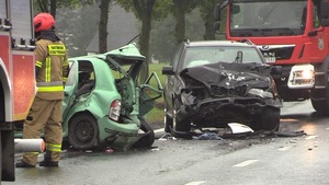 UWAGA! Trudne warunki drogowe! Policjanci apelują o ostrożność i rozwagę!