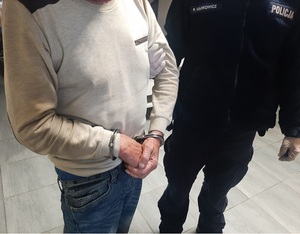 Bolkowscy policjanci zrealizowali nakaz doprowadzenia. 56-latek trafił do aresztu śledczego