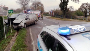 Nieustąpienie pierwszeństwa przejazdu przyczyną wczorajszej kolizji w Chroślicach. Policja apeluje o ostrożność!