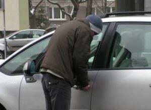 Jak uchronić samochód przed kradzieżą i włamaniem?