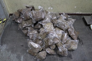 Kryminalni z Jawora przechwycili ponad 35 kg tytoniu bez akcyzy