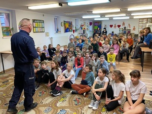 Z wizytą w szkole w Wądrożu Wielkim w ramach akcji „Bezpieczne ferie 2023”