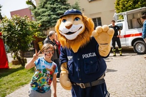 Życzenia z okazji Dnia Dziecka od jaworskich policjantów