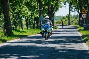 ROZPOCZĄŁ SIĘ WEEKEND. PAMIĘTAJMY WIĘC O BEZPIECZEŃSTWIE NA DRODZE