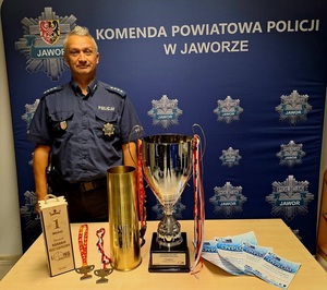 Policjant z Jawora na podium w sportowych zwodach strzeleckich II Rundy Pucharu Polski OPEN LONG RANGE SHOOTING 2024