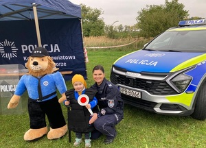 Policjantki rozmawiały o bezpieczeństwie na Święcie Latawca w Jaworze