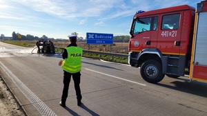 Pożar osobówki na autostradzie A4 węzeł Budziszów Wielki. Autostrada na tym odcinku jest zablokowana!