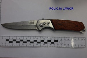 Groził koledze nożem – motywem była zazdrość
