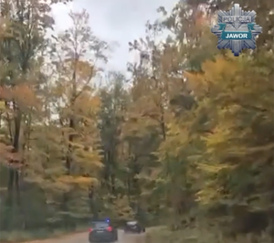 Nie zatrzymał się do kontroli bo… był poszukiwany, pod wpływem narkotyków i miał cofnięte uprawnienia