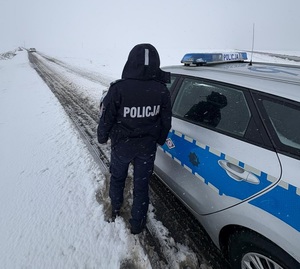 Zmienne warunki na drodze. Policja apeluje o rozwagę!