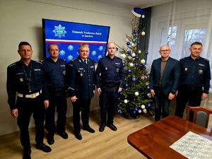 Pierwsza gwiazdka na pagonach dwóch jaworskich policjantów