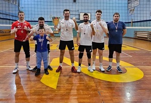 Jaworscy policjanci zwycięzcami WOŚP-owego turnieju piłki siatkowej