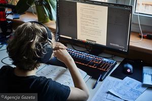 Bezpieczne dziecko w sieci podczas zimowych ferii. Porady dla rodziców