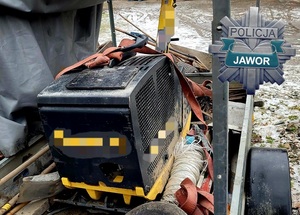Sprawca przywłaszczenia zagęszczarki o wartości ponad 34 tysięcy złotych w rękach jaworskich policjantów