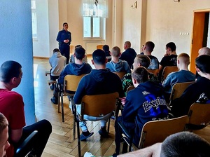 Trudne rozmowy, ważne tematy – profilaktyczne spotkanie z wychowankami DMOW w Jaworze