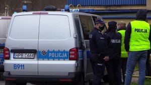 Policjanci na miejscu zdarzenia