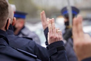 83 nowo przyjętych funkcjonariuszy zasiliło szeregi dolnośląskiej Policji