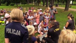 Bezpieczne wakacje ze służbami mundurowymi...i nie tylko